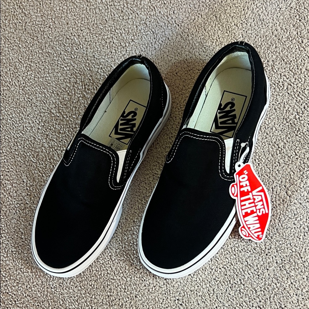 Vans Black and White Classic Slip-On Shoes - Size - Men’s 4.5 / Women’s 6.0 NWT